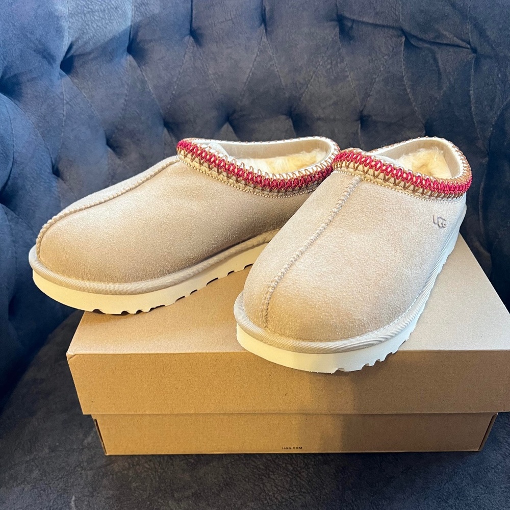 Ugg Women's Tasman Slipper Sand/Dark Cherry Size 7